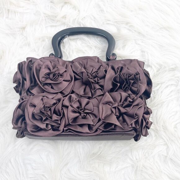 Mad by Design Handmade Flower Silk Small Purse - Picture 1 of 9